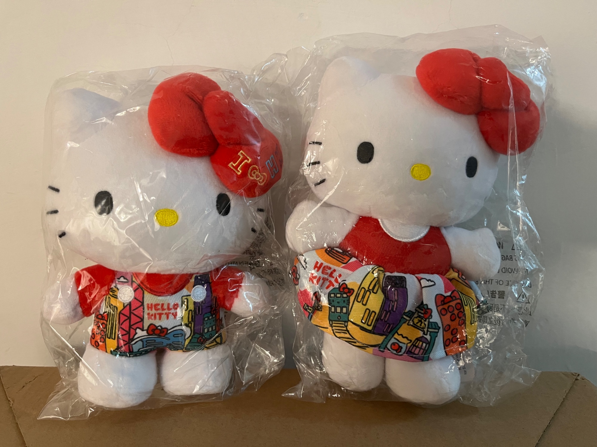 Hello Kitty 趴姿絨毛玩偶 - 3