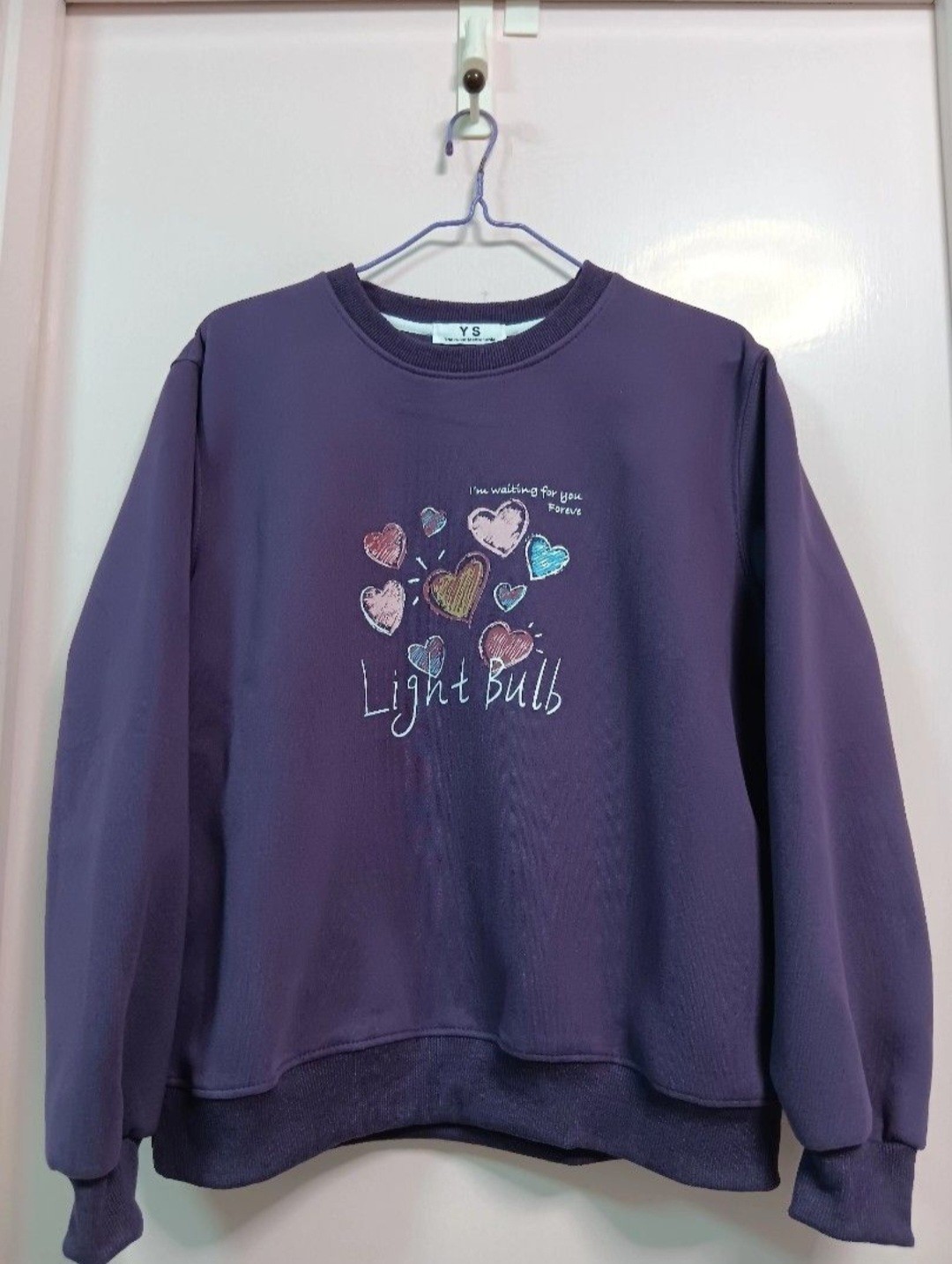 (只限將軍澳地鐵站)深紫色心心圖案長袖衫