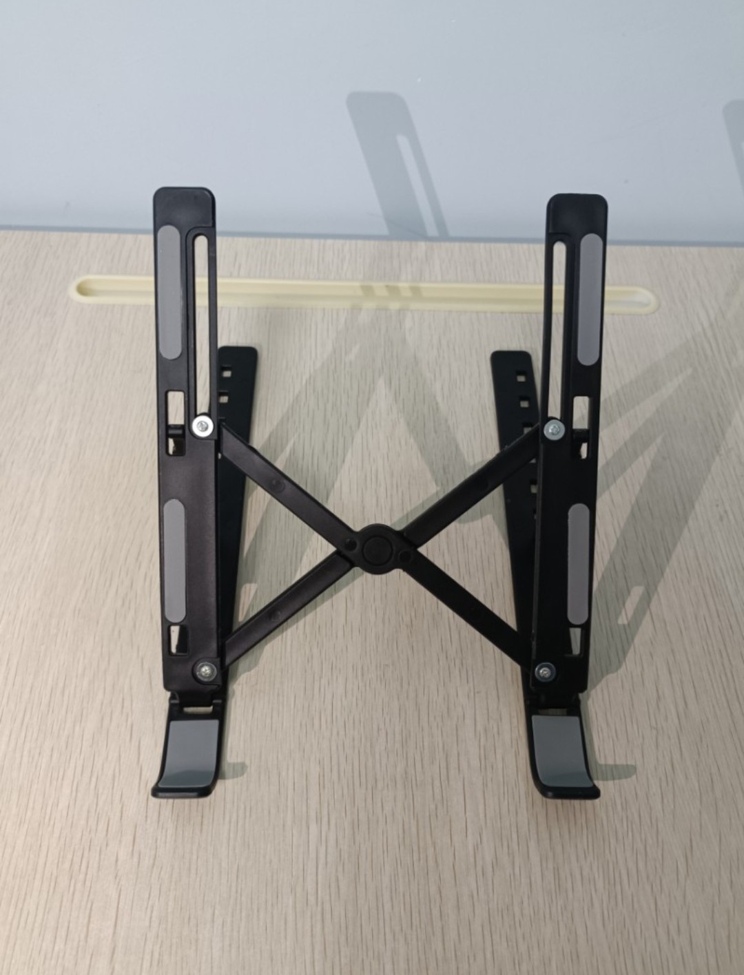 平板電腦支架 ( Laptop Stand：Creative Folding Storage Bracket ) ( 連透明包裝袋 & 防潮珠 ) - 3