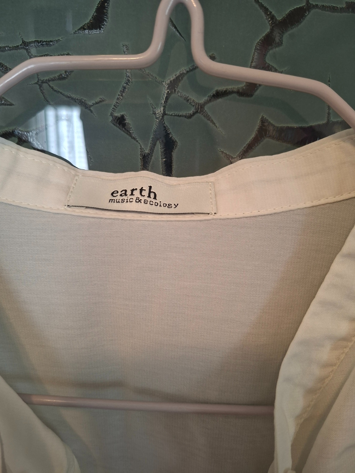 日本品牌 earth music & ecology 薄透長袖衫 - 3