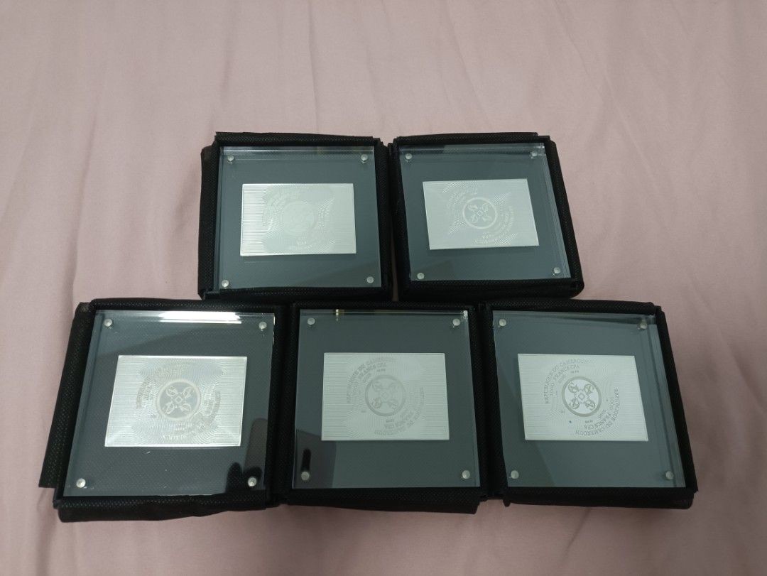 [ 正版 ] 喀麥隆 2026 藝術畫廊系列 99.9% 彩色精鑄銀幣 1 盎司 x5 ( 連透明真空袋 & 透明包裝袋 & 盒 & 證書 & 防潮珠 ) ( 連影印單 ) - 2