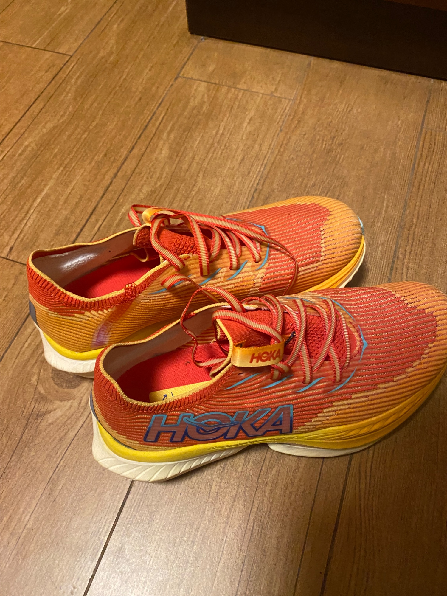 Hoka 跑鞋