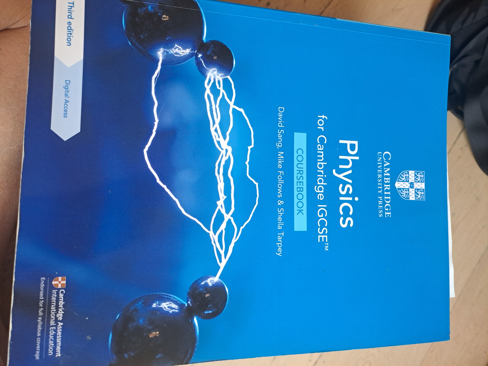 Cambridge IGCSE Physics 教科書
