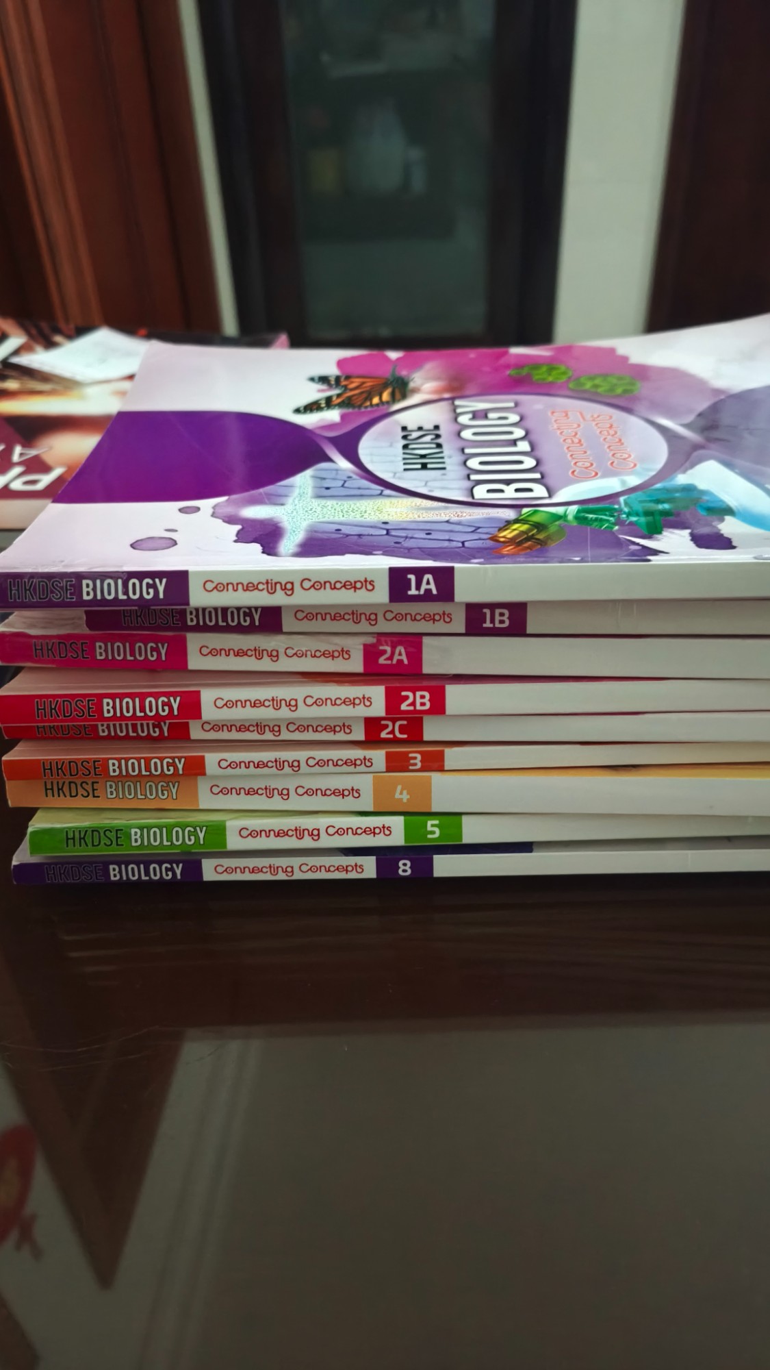 HKDSE Biology Connecting Concepts 教科書